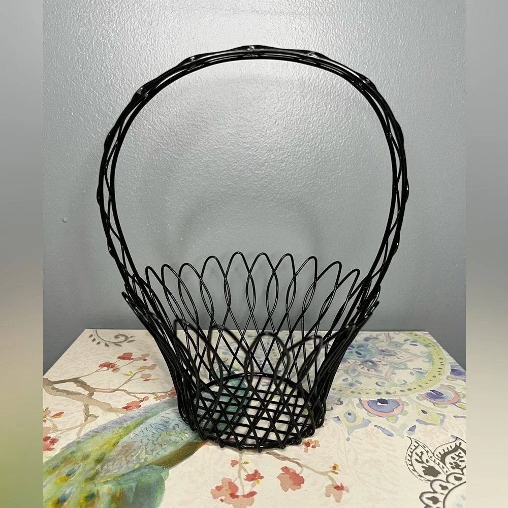Beautiful Basket With Handle